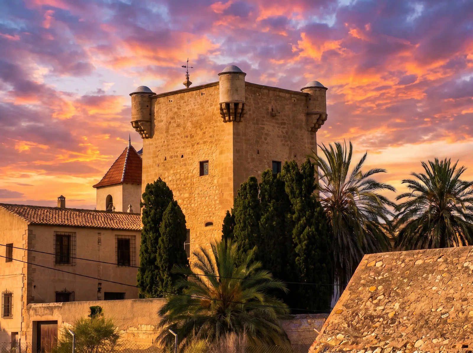 Torreó del Monasterio de la Santa Faz (Nº 05 en el mapa) al atardecer